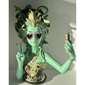 Ghoulish Medusa Selfie Bust Statue Pink Heart Sunglasses Gothic Halloween Decor